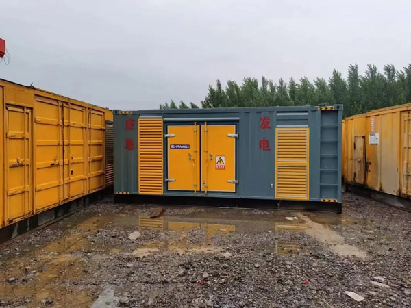 集美柴油发电机如何判断干式空气滤清器是否需要更换？