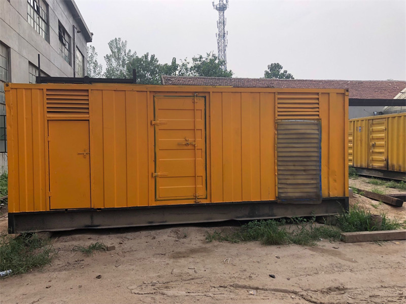 集美发电机出租进行负载测试时，电瓶电量不足的具体判断标准是什么？